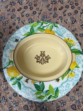 Pfaltzgraff Cream Ceramic Serving Casserole Country Village